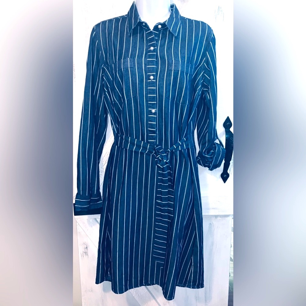 Given Kale brand lightweight dress size M